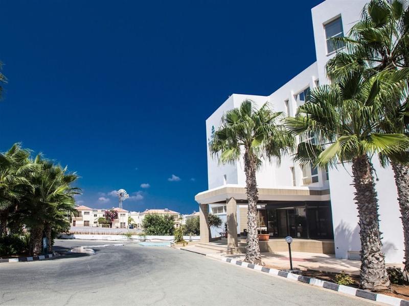 Polycarpia Hotel Pernera Dış mekan fotoğraf